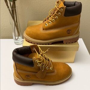 Timberland Tan Leather Boots with Yellow Laces